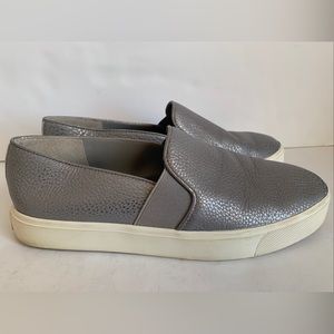 Vince Women's Blair‎ Sneaker Slip On Size 7 Silver Pebbled Leather Comfy Shoes